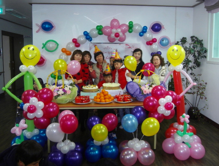 1,2월 생일파티했어요 ^^