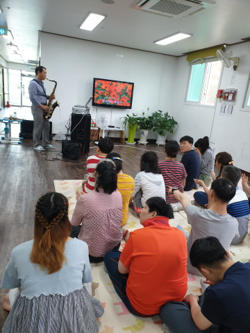 색소폰 공연 있었습니다.