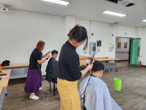 2023년 4월_이미용 자원봉사